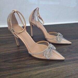 NWOT Journee Collection Beige/Clear Pointed Toe Pump Formal Preppy Classy